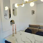 아파트 Myhome Z Widokiem Na Wode 피와