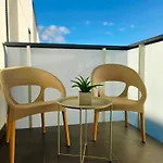 아파트 Myhome Z Widokiem Na Wode 피와