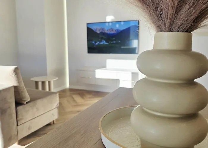 Dhouse Z Widokiem Na Wode * بيوا